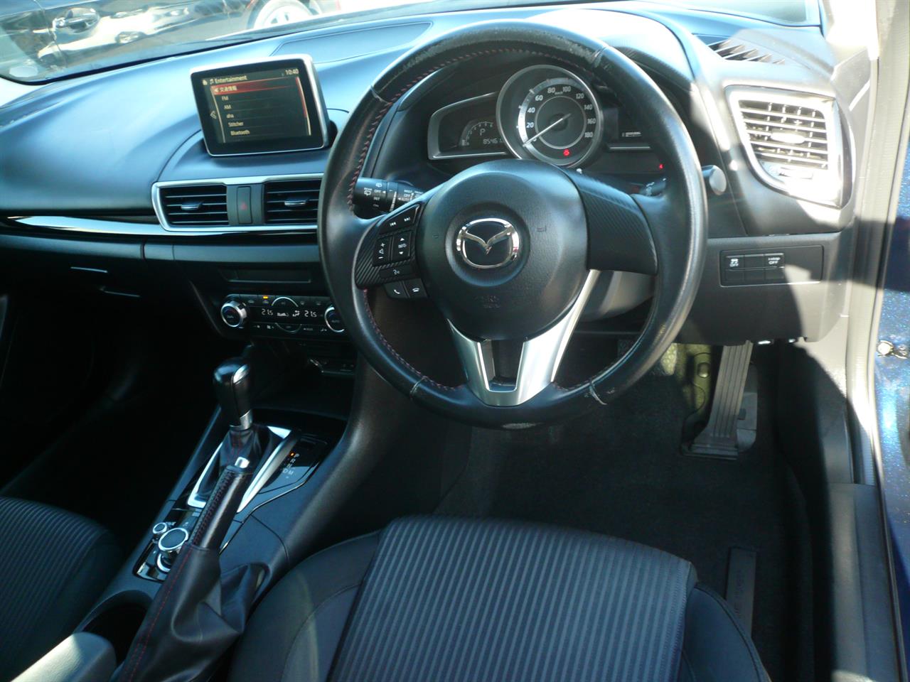2013 Mazda Axela Sport 5 door hatchback
