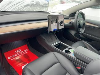 2021 Tesla Model 3 - Thumbnail