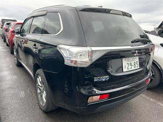 2015 Mitsubishi Outlander - Thumbnail