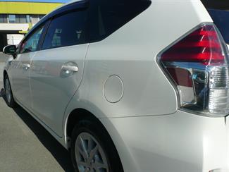 2020 Toyota PRIUS ALPHA - Thumbnail