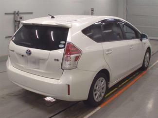 2020 Toyota Prius - Thumbnail