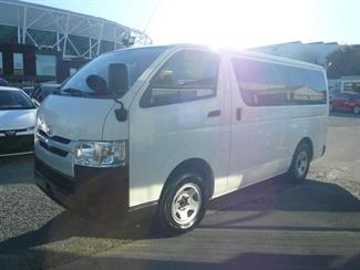 2019 Toyota Hiace - Thumbnail