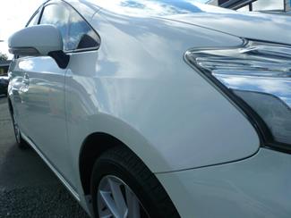 2021 Toyota Prius - Thumbnail