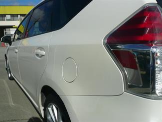 2021 Toyota Prius - Thumbnail