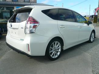 2021 Toyota Prius - Thumbnail