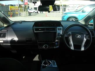 2021 Toyota Prius - Thumbnail