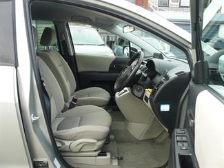 2005 Mazda PREMACY - Thumbnail