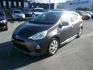 2012 Toyota Aqua - Thumbnail