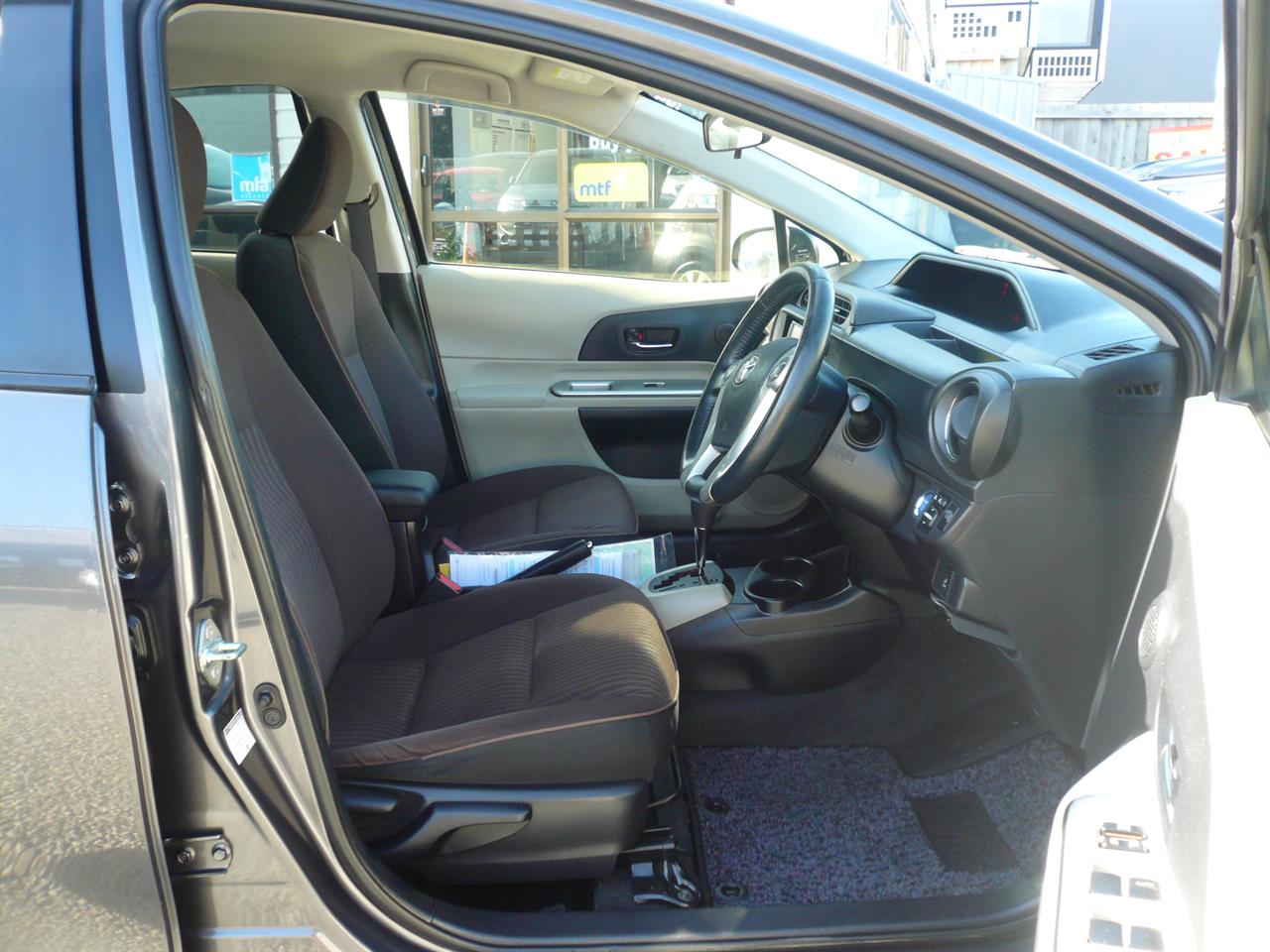 2012 Toyota Aqua