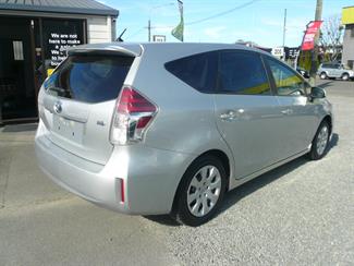 2020 Toyota Prius - Thumbnail