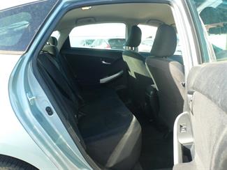 2015 Toyota Prius - Thumbnail
