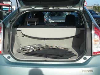 2015 Toyota Prius - Thumbnail
