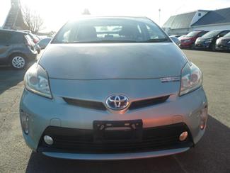2015 Toyota Prius - Thumbnail