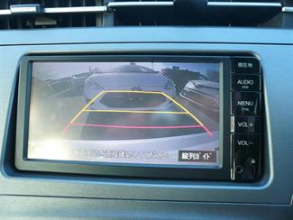 2015 Toyota Prius - Thumbnail