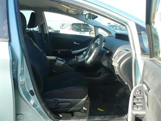 2015 Toyota Prius - Thumbnail
