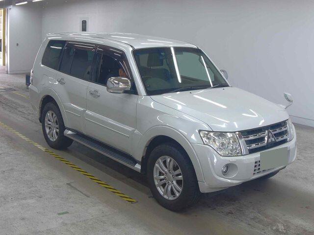 2013 Mitsubishi Pajero