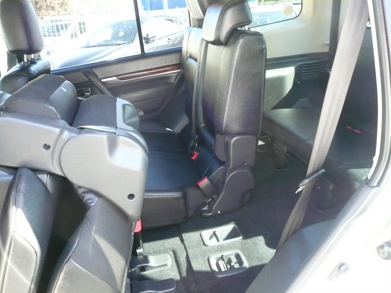 2013 Mitsubishi Pajero