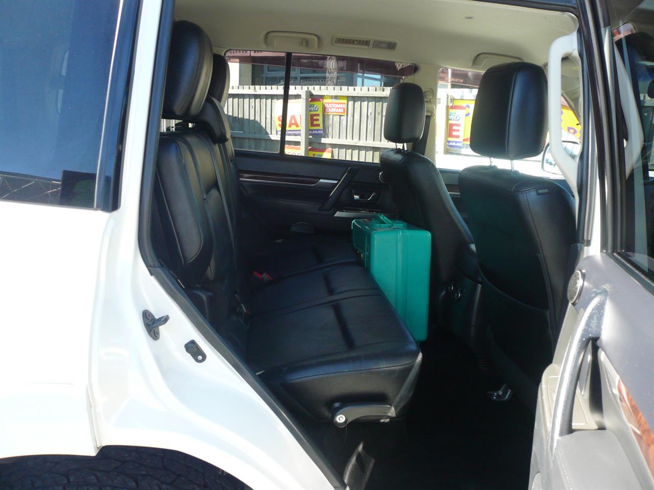 2013 Mitsubishi Pajero