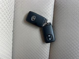 2015 Toyota Aqua - Thumbnail