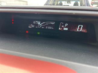 2015 Toyota Aqua - Thumbnail