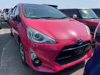 2015 Toyota Aqua - Thumbnail