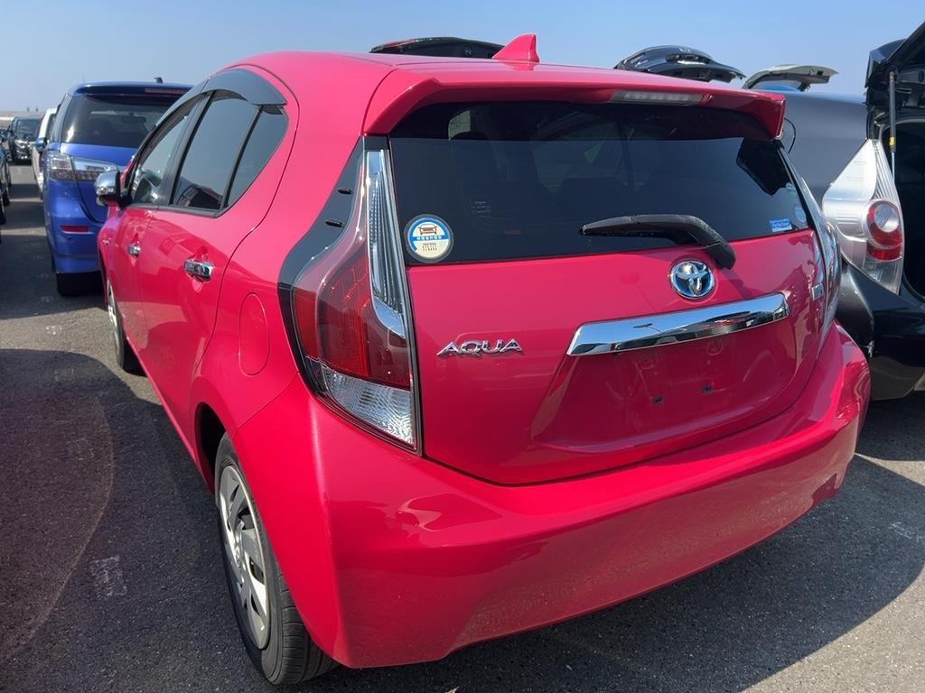 2015 Toyota Aqua