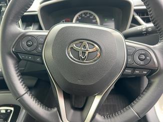 2021 Toyota COROLLA - Thumbnail