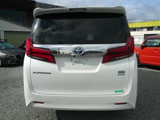 2020 Toyota ALPHARD HYBRID - Thumbnail