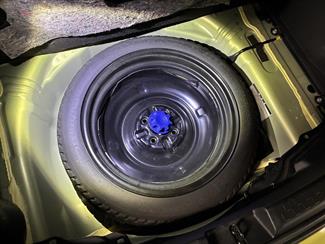 2015 Toyota Aqua - Thumbnail