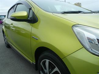 2015 Toyota Aqua - Thumbnail
