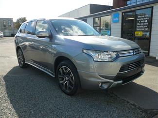 2014 Mitsubishi Outlander - Thumbnail