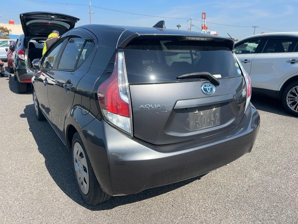 2016 Toyota Aqua