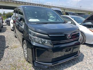 2014 Toyota Voxy - Thumbnail
