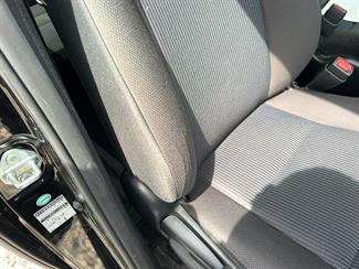 2014 Toyota Voxy - Thumbnail