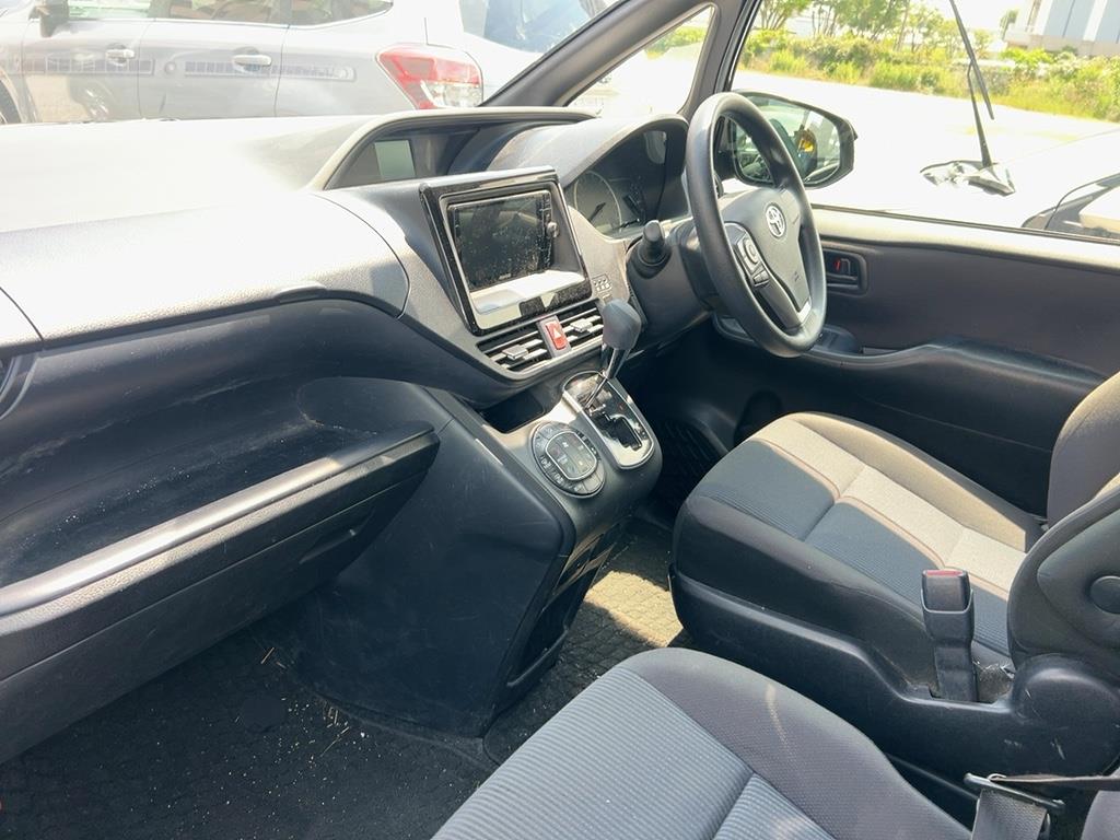 2014 Toyota Voxy