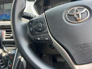 2014 Toyota Voxy - Thumbnail