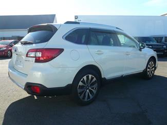 2015 Subaru OUTBACK - Thumbnail