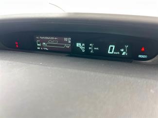 2013 Toyota Prius - Thumbnail