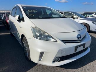 2014 Toyota Prius - Thumbnail