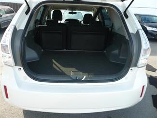 2014 Toyota Prius - Thumbnail