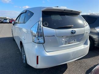 2014 Toyota Prius - Thumbnail
