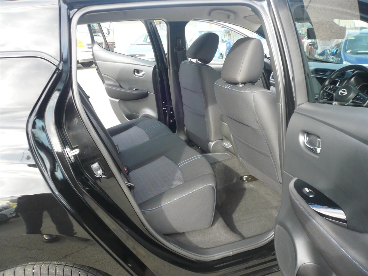 2021 Nissan LEAF