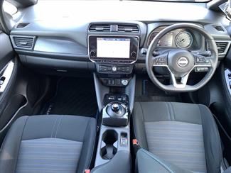 2021 Nissan LEAF - Thumbnail