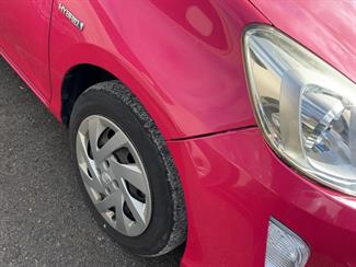 2015 Toyota Aqua - Thumbnail