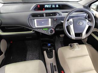 2014 Toyota Aqua - Thumbnail
