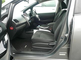 2013 Nissan LEAF - Thumbnail