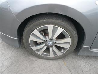 2013 Nissan LEAF - Thumbnail