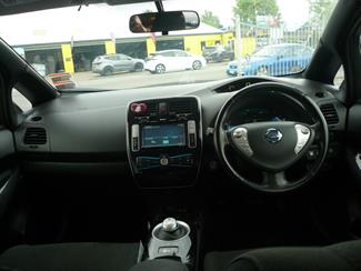 2013 Nissan LEAF - Thumbnail