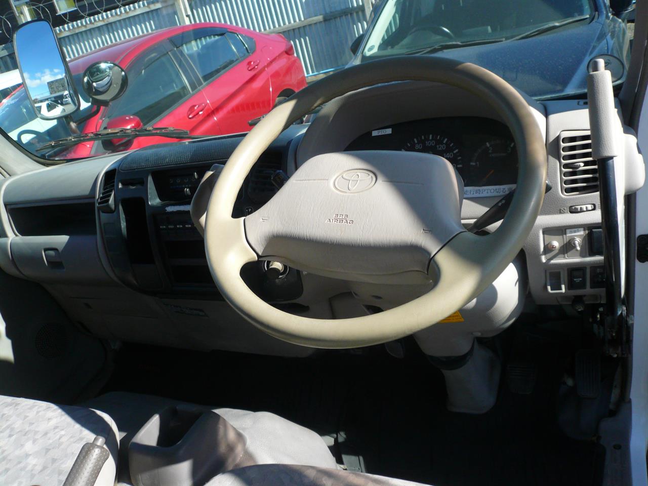2006 Toyota Dyna tip truck