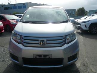 2012 Honda Freed - Thumbnail